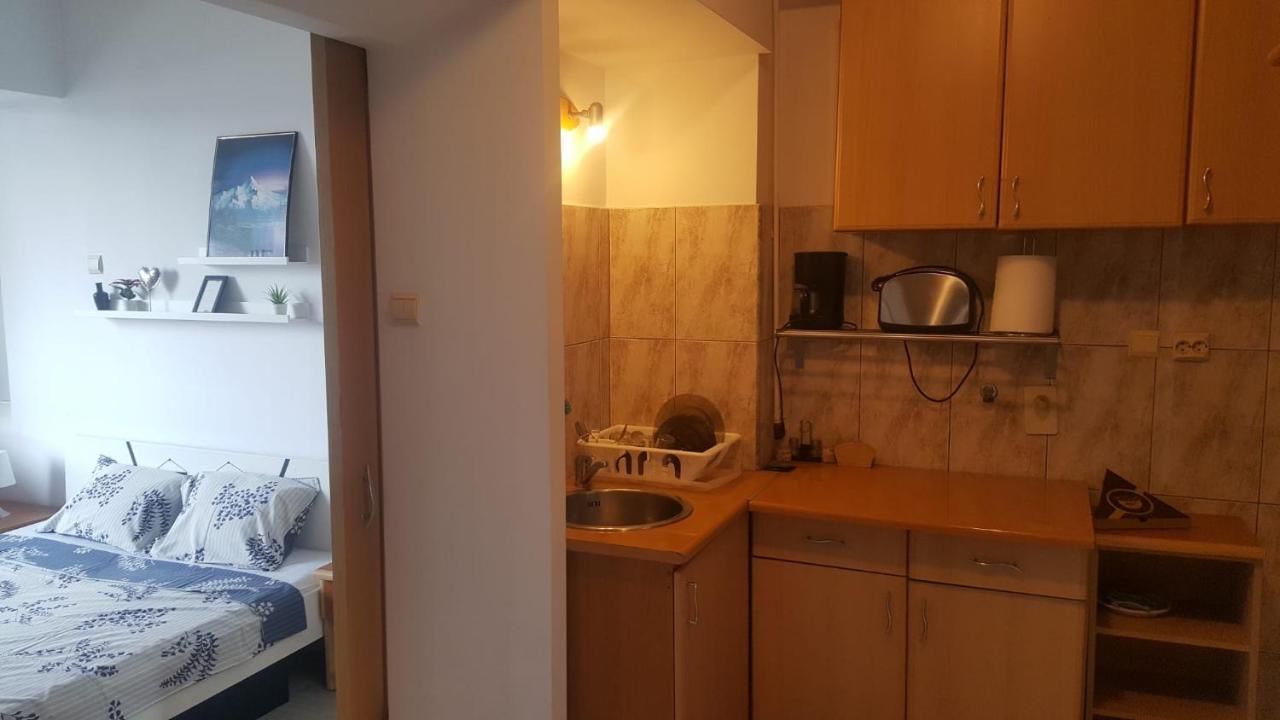 Calea Victoriei Studio Bucharest Luaran gambar