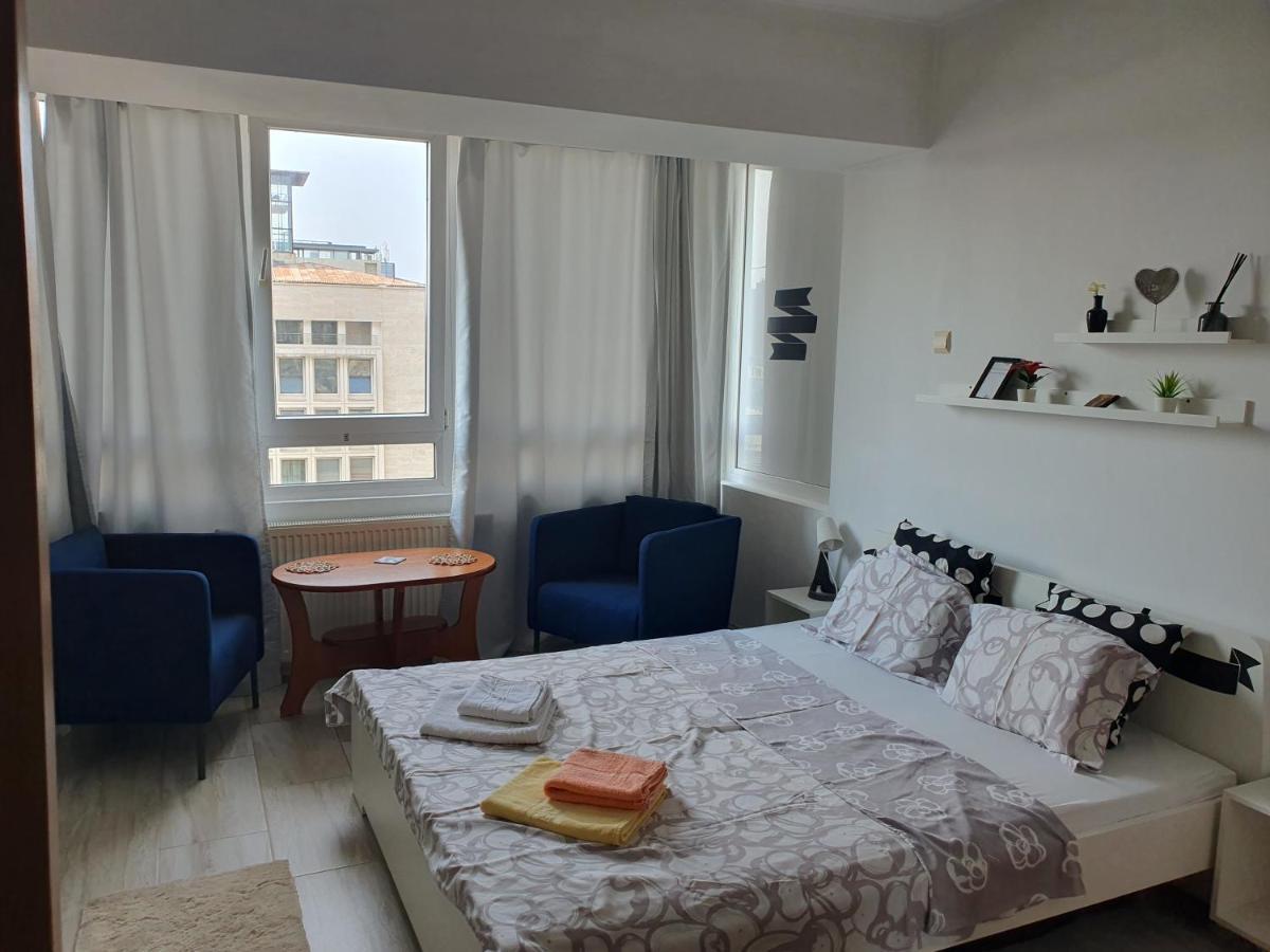 Calea Victoriei Studio Bucharest Luaran gambar